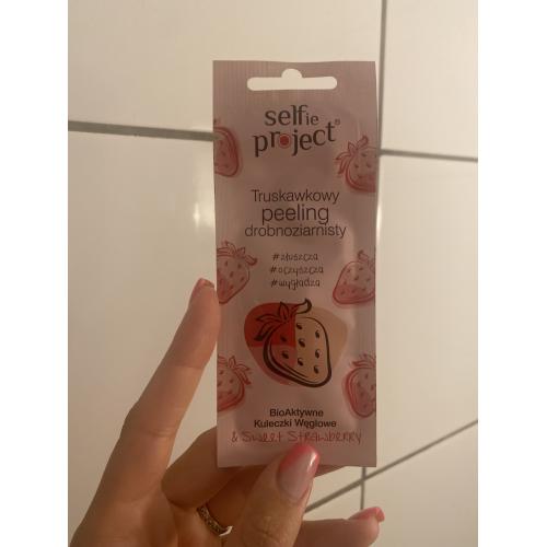 Selfie Project Drobnoziarnisty peeling do twarzy truskawkowy - opinie | zdjęcie do recenzji od hej_ema