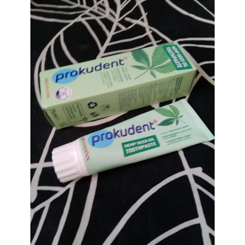 Prokudent Med Hemp Seed Oil Toothpaste (Pasta do zębów z olejem z nasion konopii i cynkiem) - opinie | zdjęcie do recenzji od Owocowysad - 3