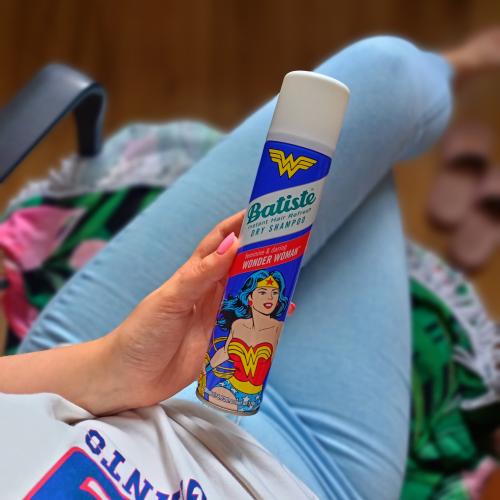 Batiste Wonder Woman Dry Shampoo (Suchy szampon do włosów) - opinie | zdjęcie do recenzji od Luqia