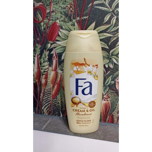 Fa Cream & Oil With Macadamia Oil (Kremowy żel pod prysznic z olejem macadamia) - opinie | zdjęcie do recenzji od C_in_i - 1