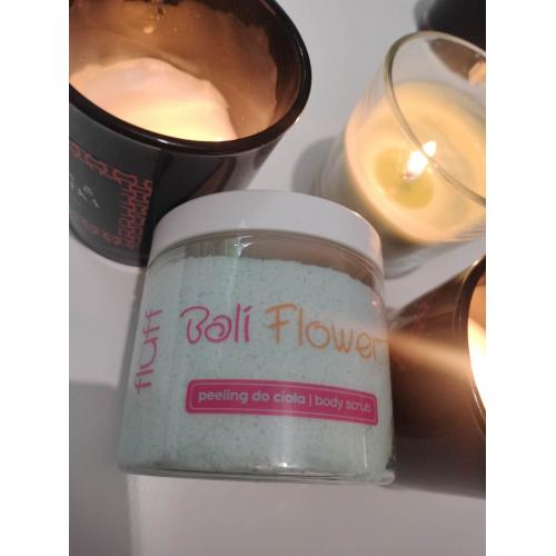Fluff Bali Flower Body Scrub (Peeling do ciała o zapachu balijskiego kwiatu) - opinie | zdjęcie do recenzji od blondeinbeauty