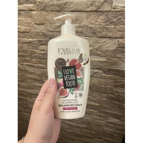 Eveline Cosmetics I Love Vegan Food, Intensywnie regenerujący balsam do ciała `Figa i granat` - opinie | zdjęcie do recenzji od WiktoriaZie
