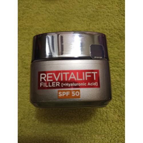 L'Oreal Paris Revitalift Filler SPF50 (Intensywnie Wypełniający Krem Anti-age) - opinie | zdjęcie do recenzji od 33elzbieta