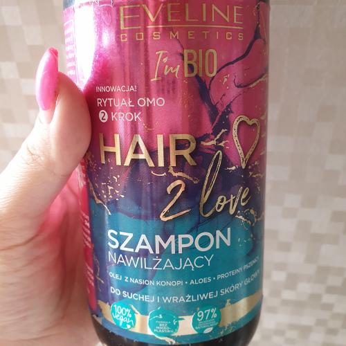 Eveline Cosmetics I'm Bio Hair 2 Love, Nawilżający szampon do suchej i wrażliwej skóry głowy - opinie | zdjęcie do recenzji od Kamaajlaxyz
