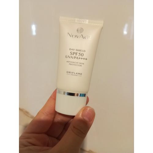 Oriflame NovAge Day Shield, Advenced Skin Protector SPF 50 (Ochronny krem na dzień) - opinie | zdjęcie do recenzji od Edzixx