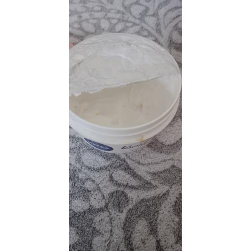 Nivea Body Souffle Cherry Blossom and Jojoba Oil (Olejek w kremie, Suflet do ciała ` Kwiat wiśni i olejek jojoba`) - opinie | zdjęcie do recenzji od Mamawspanialychchlopcow - 2