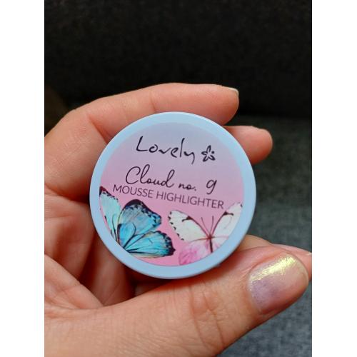 Lovely Is a Butterly, Cloud No. 9 Mousse Highlighter (Rozświetlacz w musie) - opinie | zdjęcie do recenzji od KIN0183 - 1