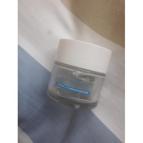 Oriflame Optimals, Hydra Radiance Day Cream Light (Krem do twarzy na dzień (nowa wersja)) - opinie | zdjęcie do recenzji od MAnetta35
