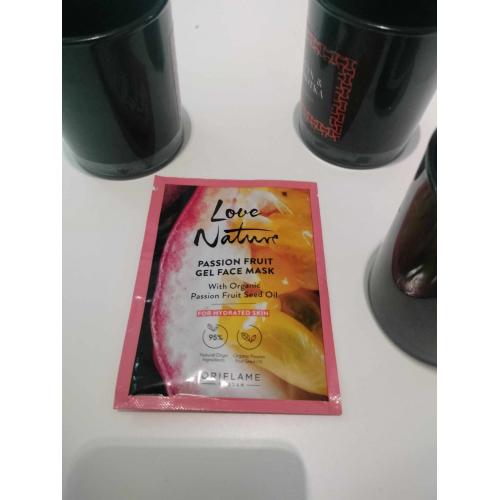 Oriflame Love Naturee, Passion Friut Gel Face Mask (Żelowa maseczka do twarzy) - opinie | zdjęcie do recenzji od blondeinbeauty
