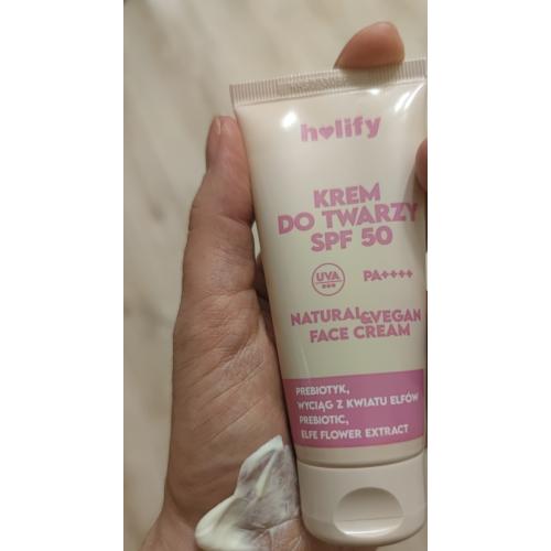 Holify Krem do twarzy prebiotyczny SPF 50 PA ++++ - opinie | zdjęcie do recenzji od MinimaNebula