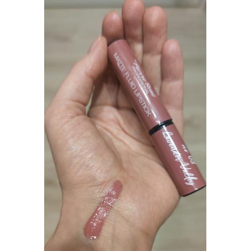 Pierre Rene Matte Fluid Lipstick (Pomadka w płynie) - opinie | zdjęcie do recenzji od MinimaNebula