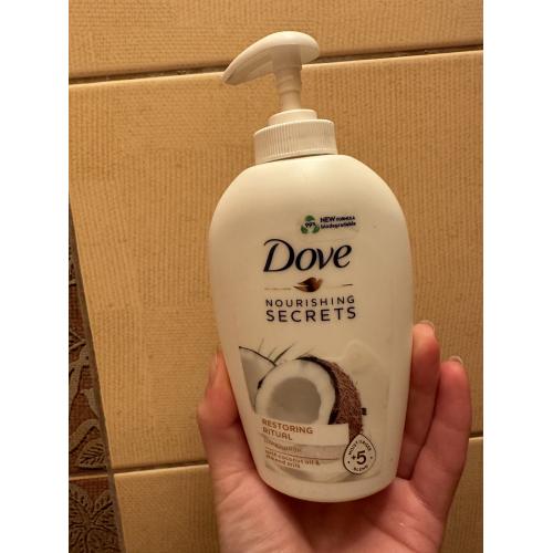 Dove Nourishing Secrets, Restoring Ritual, Handwash with Coconut Oil & Almond Milk (Mydło do rąk w płynie) - opinie | zdjęcie do recenzji od cambiare