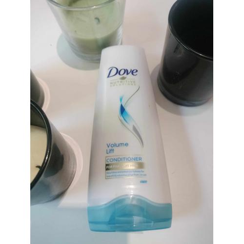 Dove Nutritive Solutions, Volume Lift Conditioner (Odżywka do włosów bez objętości) - opinie | zdjęcie do recenzji od blondeinbeauty