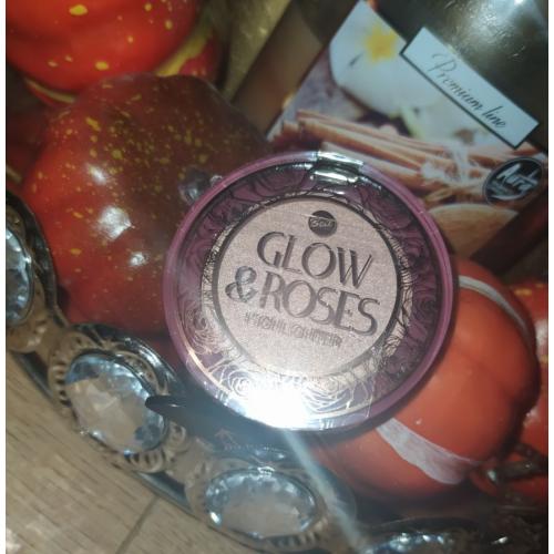Bell Glow & Roses Highlighter (Rozświetlacz do twarzy) - opinie | zdjęcie do recenzji od Anuusiaczeek