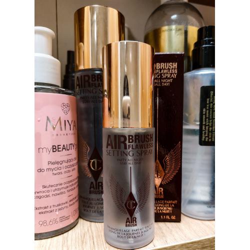 Charlotte Tilbury Airbrush Flawless Setting Spray (Spray do utrwalania makijażu) - opinie | zdjęcie do recenzji od Nathaliee85