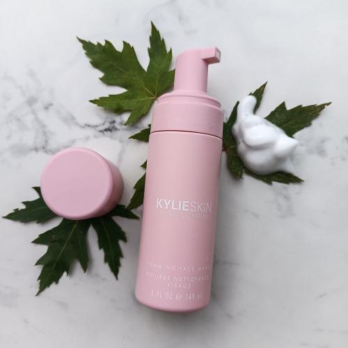 Kylie Skin by Kylie Jenner Foaming Face Wash (Pianka oczyszczająca) - opinie | zdjęcie do recenzji od pannawiosna - 2