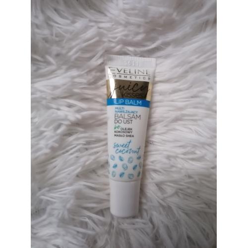 Eveline Cosmetics Juicy Kisses Sweet Coconut Lip Balm (Multi nawilżający balsam do ust z ekstraktem z orzecha kokosowego) - opinie | zdjęcie do recenzji od Alys_9 - 1