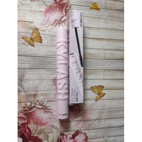 Kylie Cosmetics Kylash Volume Mascara (Tusz do rzęs) - opinie | zdjęcie do recenzji od Edith14 - 2
