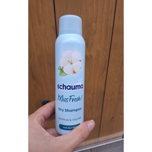 Schauma Miss Fresh, Instant Hair Refresh & Volume Dry Shampoo (Odświeżający suchy szampon do włosów przetłuszczajacych się `Natychmiastowa objętość` (stara wersja)) - opinie | zdjęcie do recenzji od Narcyz90