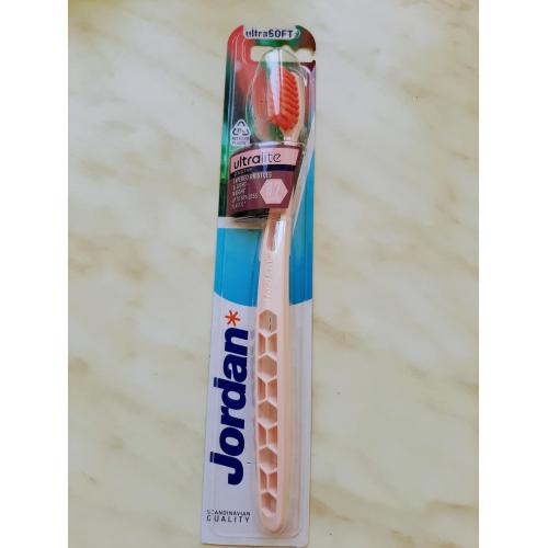 Jordan Ultralite Sensitive ultraSoft Toothbrush (Szczoteczka do zębów) - opinie | zdjęcie do recenzji od Calypso84