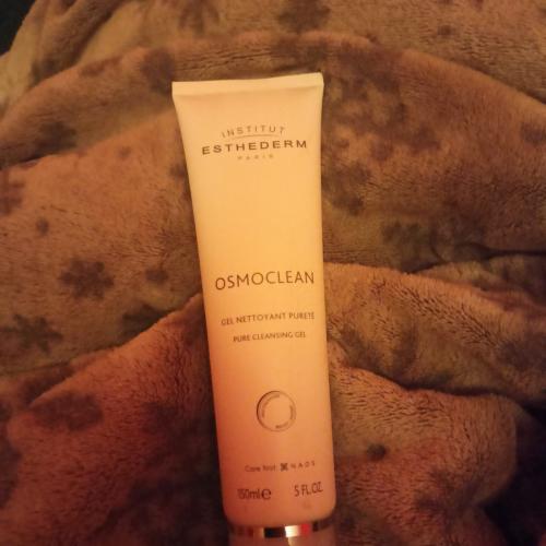 Institut Esthederm Osmoclean, Pure Cleansing Gel (Antybakteryjny żel do oczyszczania skóry twarzy) - opinie | zdjęcie do recenzji od JustynaJusia - 1