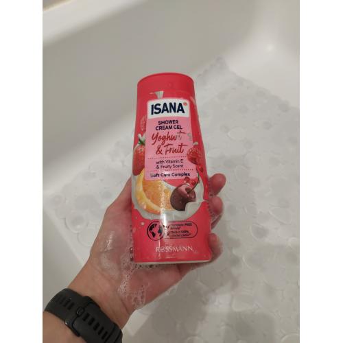Isana Yoghurt & Fruit Shower Gel (Kremowy żel pod prysznic (stara wersja)) - opinie | zdjęcie do recenzji od KasiaDarsky