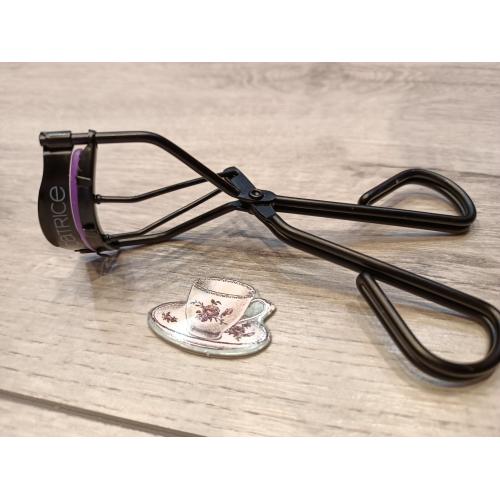 Catrice Lash Curler (Zalotka do rzęs) - opinie | zdjęcie do recenzji od LandOfBliss