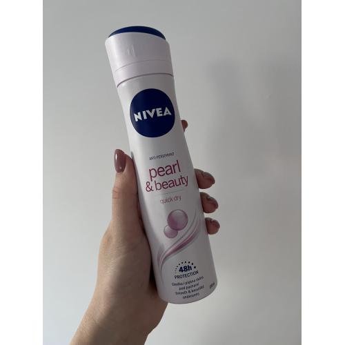 Nivea Pearl & Beauty, Dezodorant antyperspiracyjny w sprayu - opinie | zdjęcie do recenzji od Julia2018