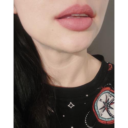Oriflame Giordani Gold, Iconic Matte Lipstick SPF 15 (matowa pomadka do ust) - opinie | zdjęcie do recenzji od Nathaliee85 - 2