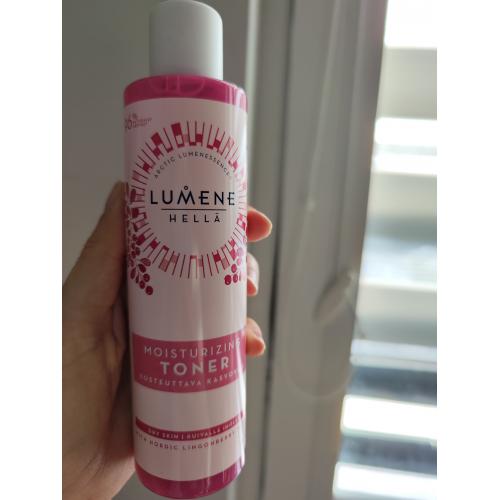 Lumene Hella, Moisturizing  Toner (Nawilżający tonik do twarzy) - opinie | zdjęcie do recenzji od Afee_lari