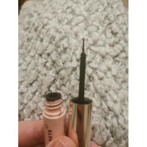 AA Wings of Color Star Secrets, The Black Eyeliner (Eyeliner) - opinie | zdjęcie do recenzji od satinellasati - 2