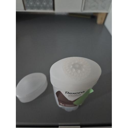 Rexona Maximum Protection Sport Strength Cream Anti- transpirant (Bloker potu w kremowym sztyfcie dla kobiet) - opinie | zdjęcie do recenzji od Dackelowa