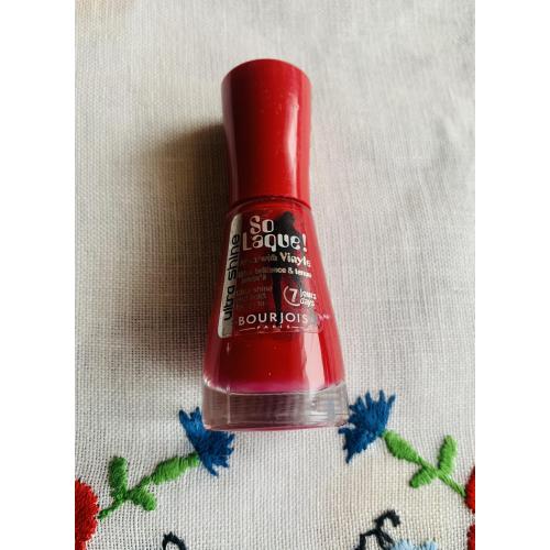 Bourjois So Laque! Ultra Shine Nail Varnish (Nabłyszczający lakier do paznokci (nowa wersja)) - opinie | zdjęcie do recenzji od IwonaTeresaMaria
