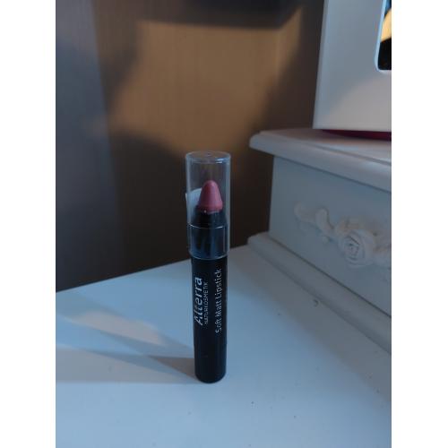 Alterra Soft Matt Lipstick (Matowa pomadka do ust) - opinie | zdjęcie do recenzji od annaskc