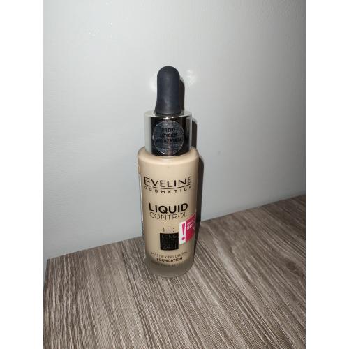 Eveline Cosmetics Liquid Control HD, Mattifying Drops Foundation Make-Up & Care Serum-Foundation with Niacinamide, Hyaluronic Acid & Plant Collagen (Długotrwały podkład z niacynamidem) - opinie | zdjęcie do recenzji od paolynes