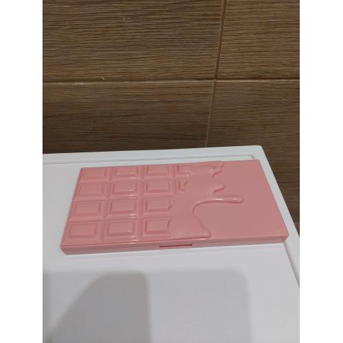 I Heart Revolution Pink Fizz Shadow Palette (Paleta 16 cieni do powiek) - opinie | zdjęcie do recenzji od annaskc - 2
