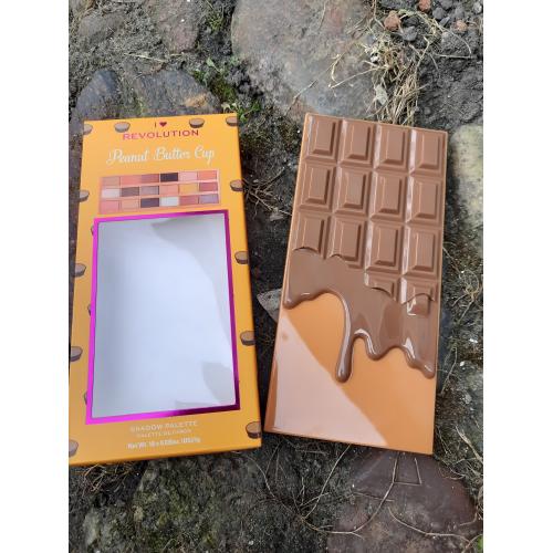 I Heart Revolution Peanut Butter Cup Chocolate Shadow Palette (Paleta 18 cieni do powiek) - opinie | zdjęcie do recenzji od Smerfeta83 - 2