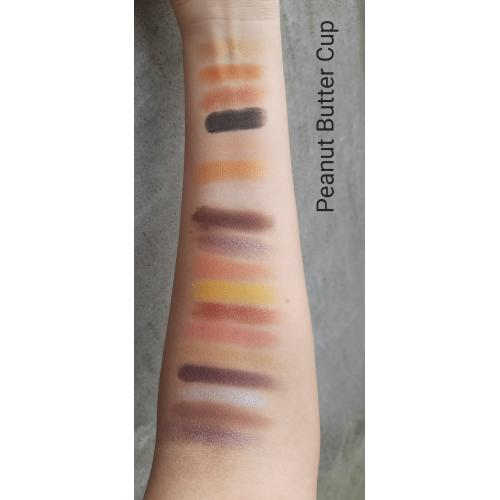I Heart Revolution Peanut Butter Cup Chocolate Shadow Palette (Paleta 18 cieni do powiek) - opinie | zdjęcie do recenzji od Smerfeta83 - 3