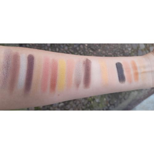 I Heart Revolution Peanut Butter Cup Chocolate Shadow Palette (Paleta 18 cieni do powiek) - opinie | zdjęcie do recenzji od Smerfeta83 - 4