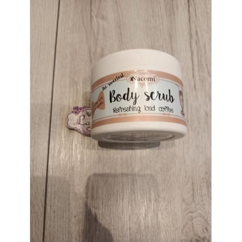 Nacomi Naturalny peeling do ciała - Odświeżająca mrożona kawa - opinie | zdjęcie do recenzji od LandOfBliss