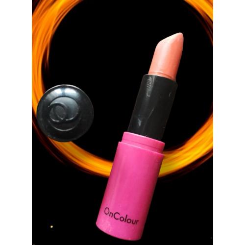 Oriflame OnColour, Lipstick (Pomadka do ust) - opinie | zdjęcie do recenzji od Ewafefka - 2