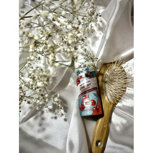 Batiste Cherry, Dry Shampoo (Suchy szampon do włosów) - opinie | zdjęcie do recenzji od Paula_beautydiary - 2
