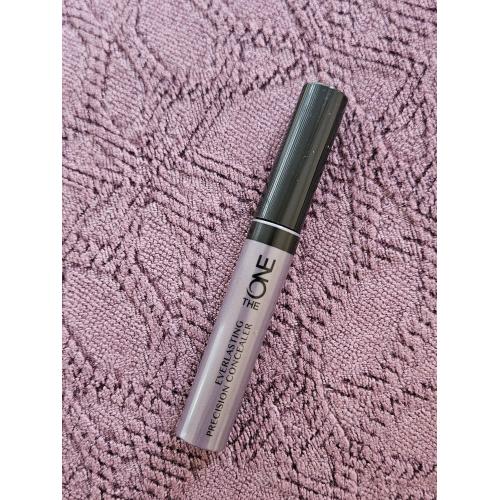 Oriflame The ONE, EverLasting Precision Concealer (Korektor do twarzy) - opinie | zdjęcie do recenzji od Pantera Nera