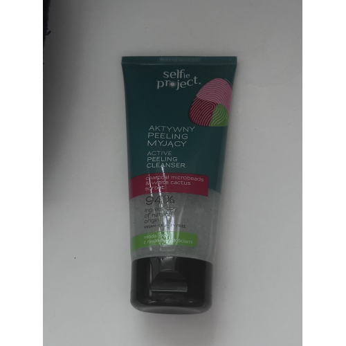 Selfie Project Young Skin Focus, Aktywny peeling myjący `So Fresh So Smooth` - opinie | zdjęcie do recenzji od Punkiddo