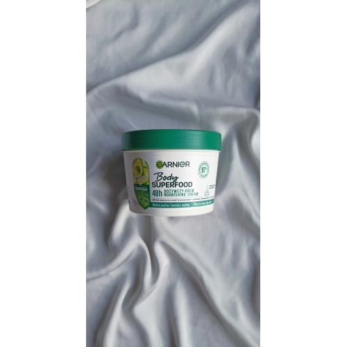Garnier Body Superfood, Avocado + Omega 6  48H Nourishing Cream (Odżwyczy krem do ciała z olejkiem z awokado i kwasem omega 6) - opinie | zdjęcie do recenzji od Tina_recenzuje - 2