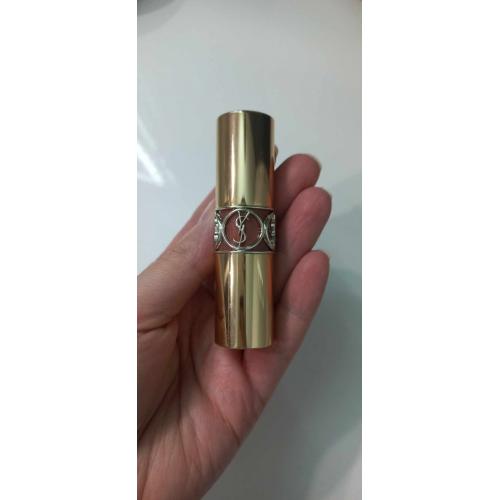 Yves Saint Laurent Rouge Volupte SPF 15 (Pomadka do ust) - opinie | zdjęcie do recenzji od joannade85 - 2