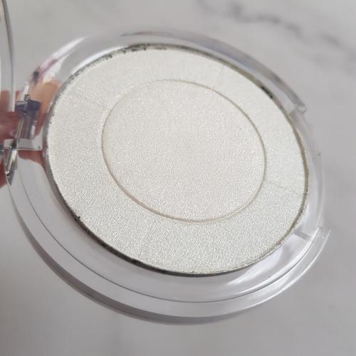 Bell Snowy Wonderland, Snow Storm Glow Highlighter (Intensywnie błyszczący rozświetlacz do twarzy i ciała) - opinie | zdjęcie do recenzji od f6b553abd7484a09c15925e6937dcdfb8224db47_65eba68250e23 - 2