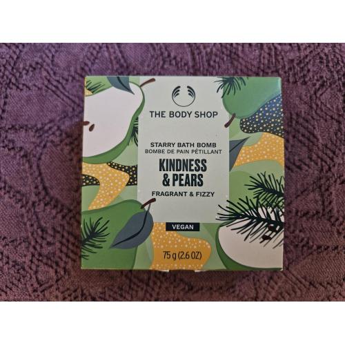 The Body Shop Kindness & Pears, Starry Bath Bomb (Wegańska kula do kąpieli) - opinie | zdjęcie do recenzji od Pantera Nera - 2
