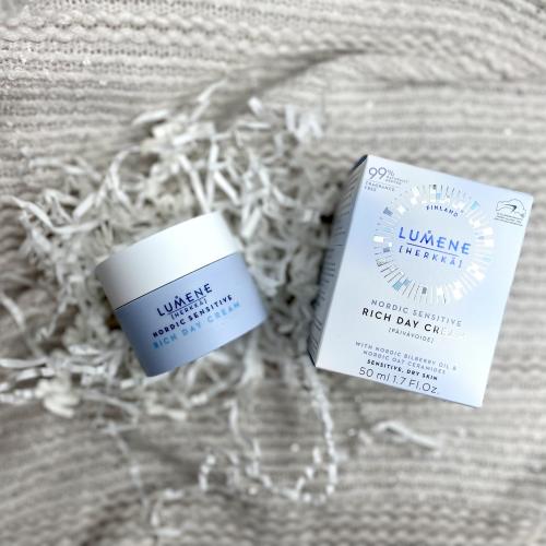 Lumene Nordic Sensitive, Rich Day Cream (Bogaty krem na dzień) - opinie | zdjęcie do recenzji od Crystal1994 - 1