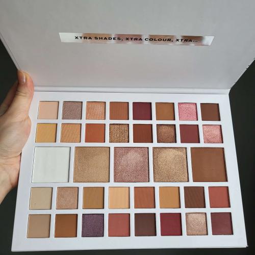 XX Revolution X-tra Nude Eyeshadow Palette (Paleta cieni do powiek) - opinie | zdjęcie do recenzji od Agnzka - 4